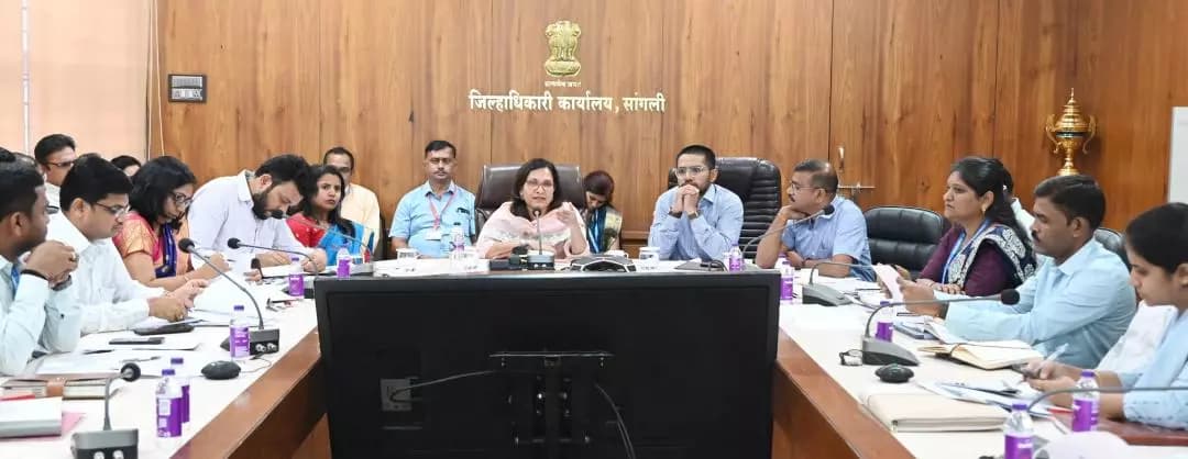 मिरज: पुणे विभागात अंध व दुर्बल मतदारांसाठी मतदान केंद्रांवर खास सुविधा