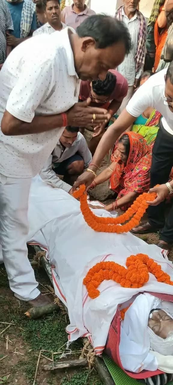 କାମାକ୍ଷାନଗର: କୁନିନ୍ଦା ମହାବିଦ୍ୟାଳୟର ଲାବ୍ ଆସିଷ୍ଟାଣ୍ଟ ସଞ୍ଜୟ କୁମାର ପରିଡ଼ାଙ୍କ ଦେହାନ୍ତ