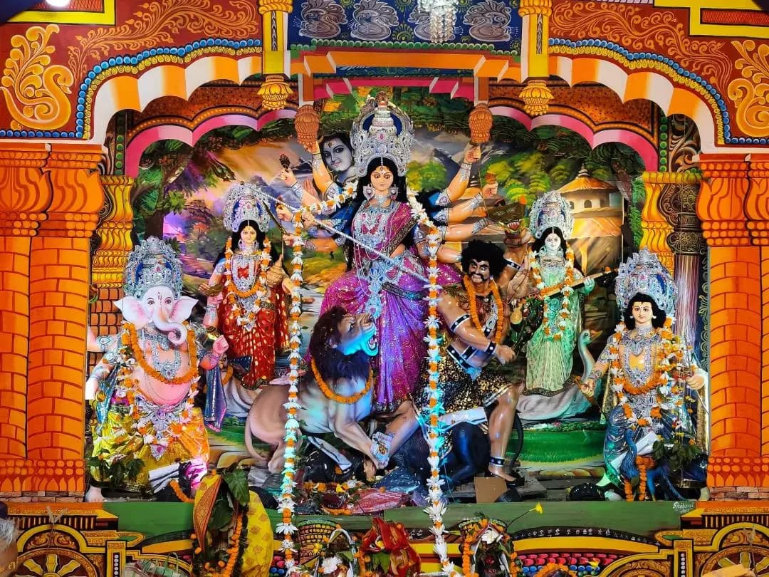 ଭୋଗରାଇ: ଭୋଗରାଇ ନେଗୁଁଆ ପୂଜା ମଣ୍ଡପରେ ମାଆ ଦୁର୍ଗାଙ୍କ ପୂଜା