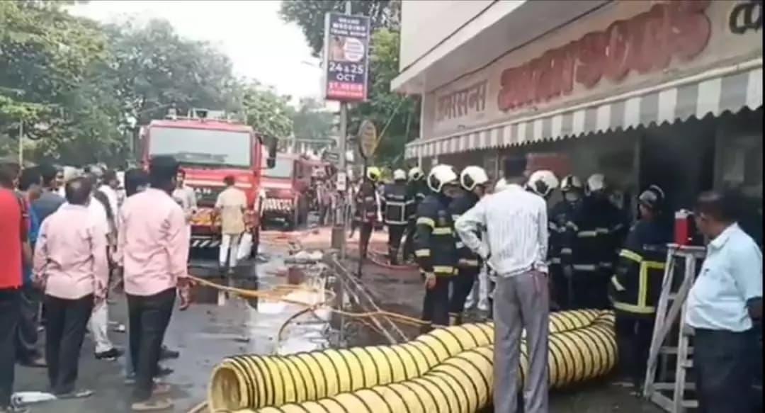मुंबई: मुंबईत कुर्ला व अमरसन्स स्टोअरलाही भीषण आग, 9 जखमी पण कोणीही Ranchi नाही