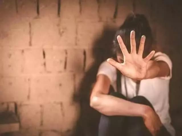 रत्नागिरी: रत्नागिरती डॉक्टरवर तरुणी विनयभंगाचा गुन्हा