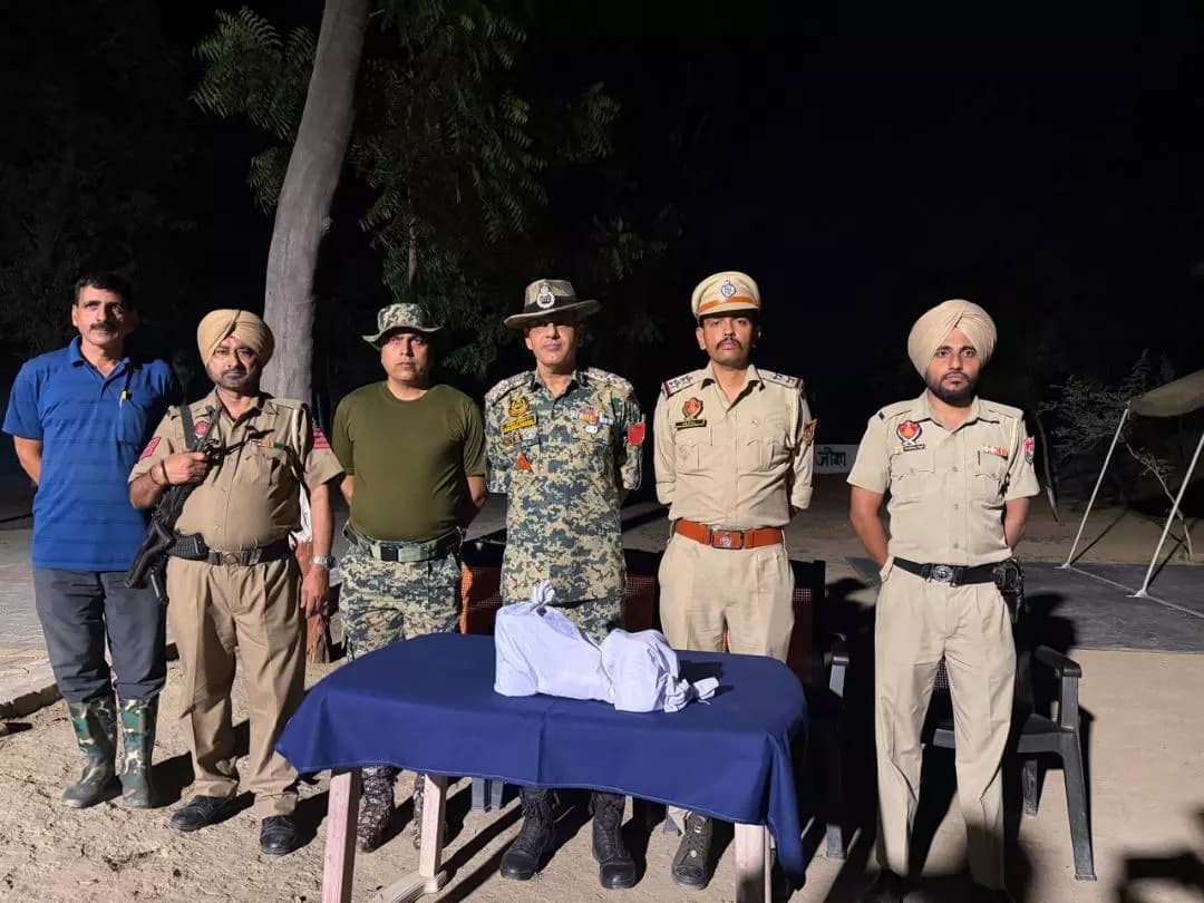 ਭਿੱਖੀਵਿੰਡ: ਖੇਮਕਰਨ ਸਰਹੱਦ 'ਤੇ BSF ਤੇ ਪੁਲਿਸ ਦੀ ਕਾਰਵਾਈ: 1 ਕਿਲੋ ਹੈਰੋਇਨ ਤੇ ਜਾਲੀ ਕਰੰਸੀ ਬਰਾਮਦ