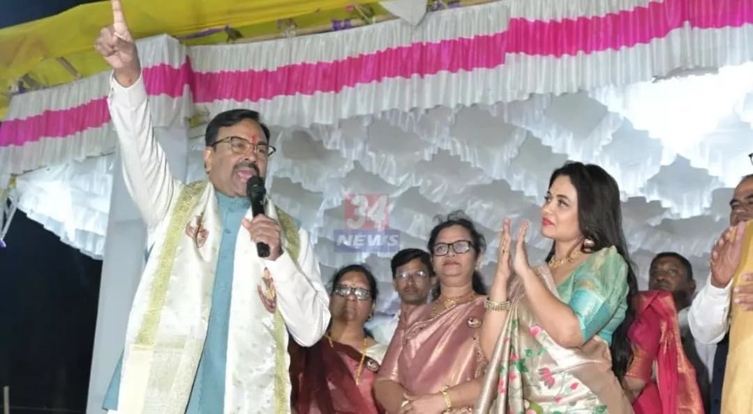 मूल: मूलमधील भाऊंचा गरबा उत्सव आयोजित, प्रार्थना बेहेरे यांचं खास स्वागत