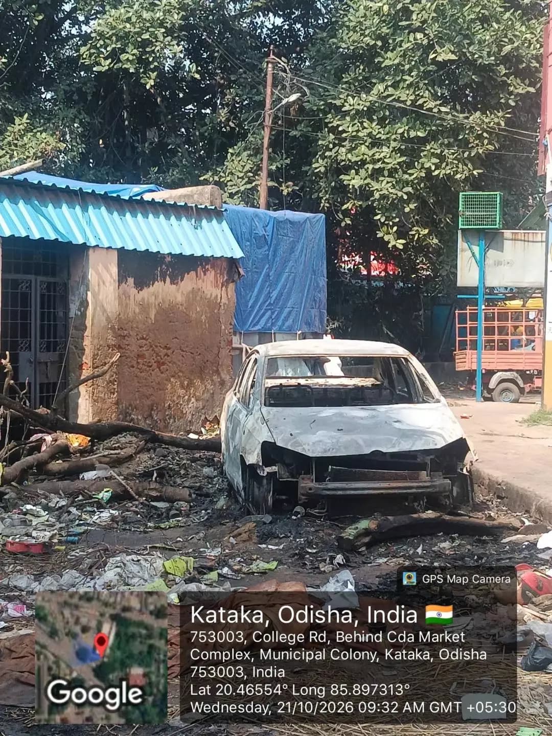 କଟକ ପୌରାଞ୍ଚଳ: କଟକ ସିଡିଏ ମାର୍କେଟରେ ଜଳିଗଲା କାର୍, ମାଲିକାନାକୁ ନେଇ ସନ୍ଦେହ