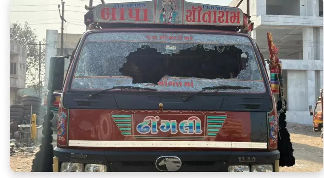 મોરબી શહેર: મોરબીના શક્ત શનાળામાં આતંક: અસામાજિક તત્વોએ 6 વાહનોના કાચ તોડ્યા