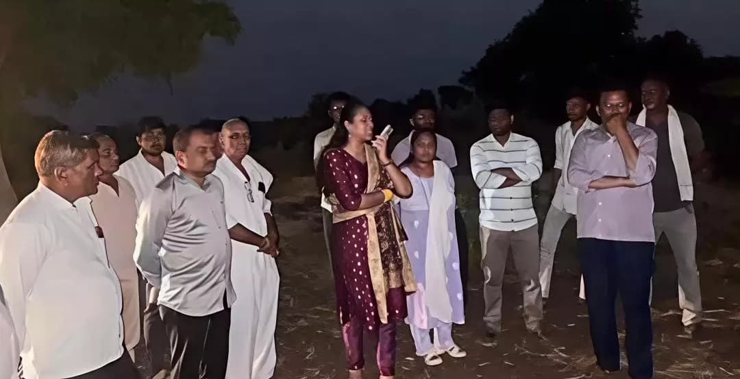 नंदुरबार: कवठळ शिवारात दुष्काळामुळे केळी-ऊस पिकांचे मोठे नुकसान, डॉ. सुप्रिया गावित यांची पाहणी