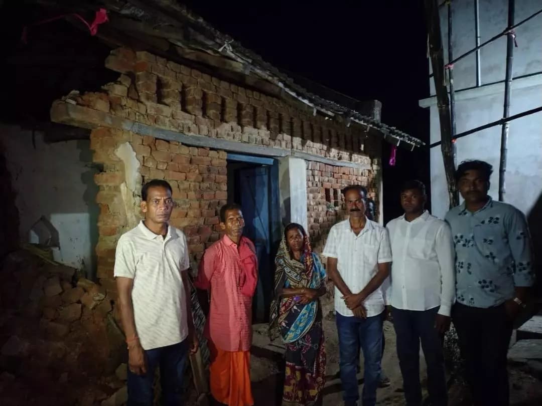 ପାଲଲହଡା: ପାଲଲହଡ଼ା: ପ୍ରବଳ ବର୍ଷାରେ ଘର ଭାଙ୍ଗିଲା, ବାସହୀନ ସୁସୁମା ନାଏକ
