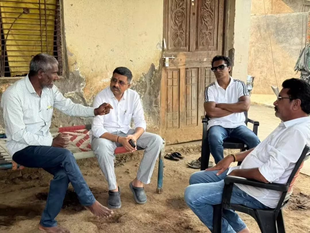 धामणगाव रेल्वे: धामणगाव तालुक्यात् यादव कुटुंबाला आमदार प्रताप अडसड यांची सांत्वन भेट