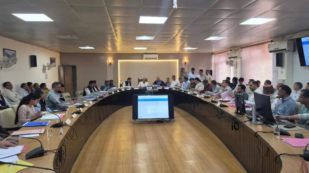 चम्बा: बिलासपुर में LFAC की अहम समीक्षा बैठक, पारदर्शिता और जवाबदेही पर जोर