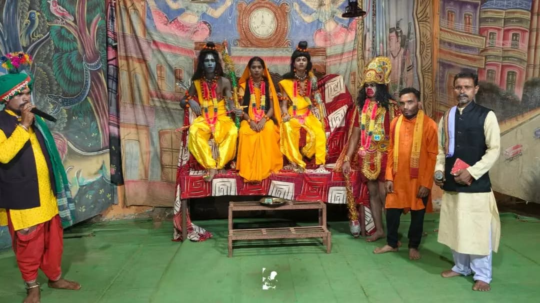 कोयलीबैड़ा: कोयलीबेड़ा में तीन दिवसीय रामलीला का शुभारंभ, पहले दिन उमड़ी दर्शकों की भीड़
