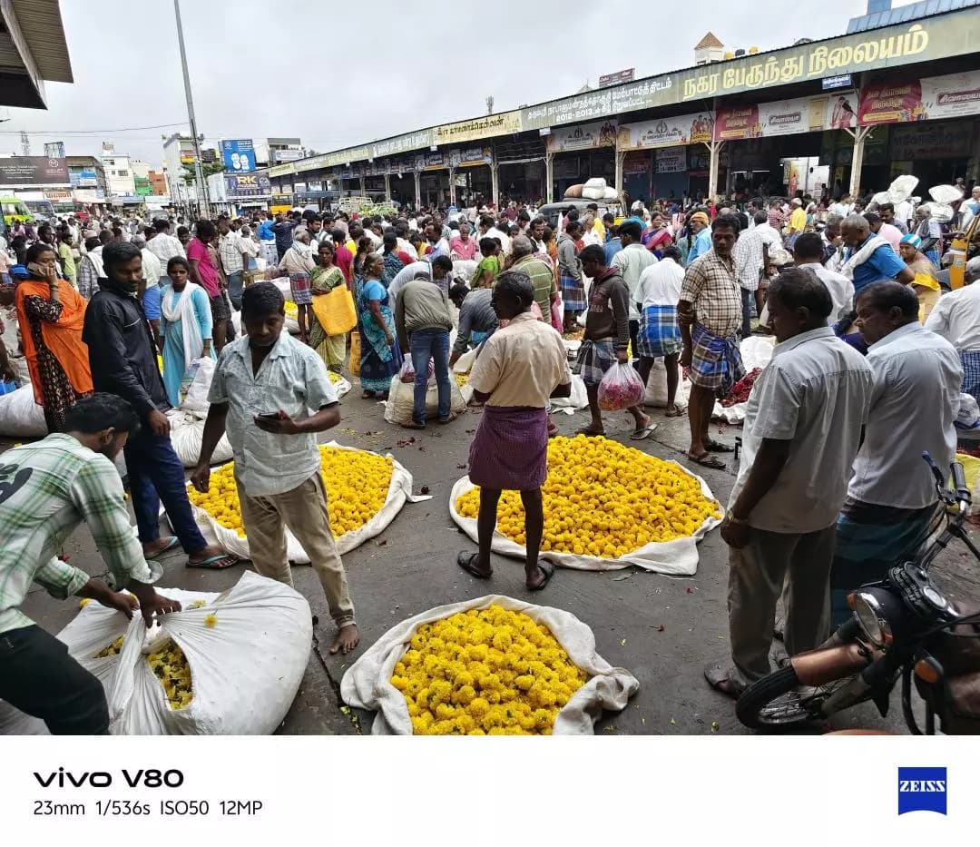 தருமபுரி: தர்மபுரி பூ மார்க்கெட்: இன்றைய பூக்கள் விலை நிலவரம்