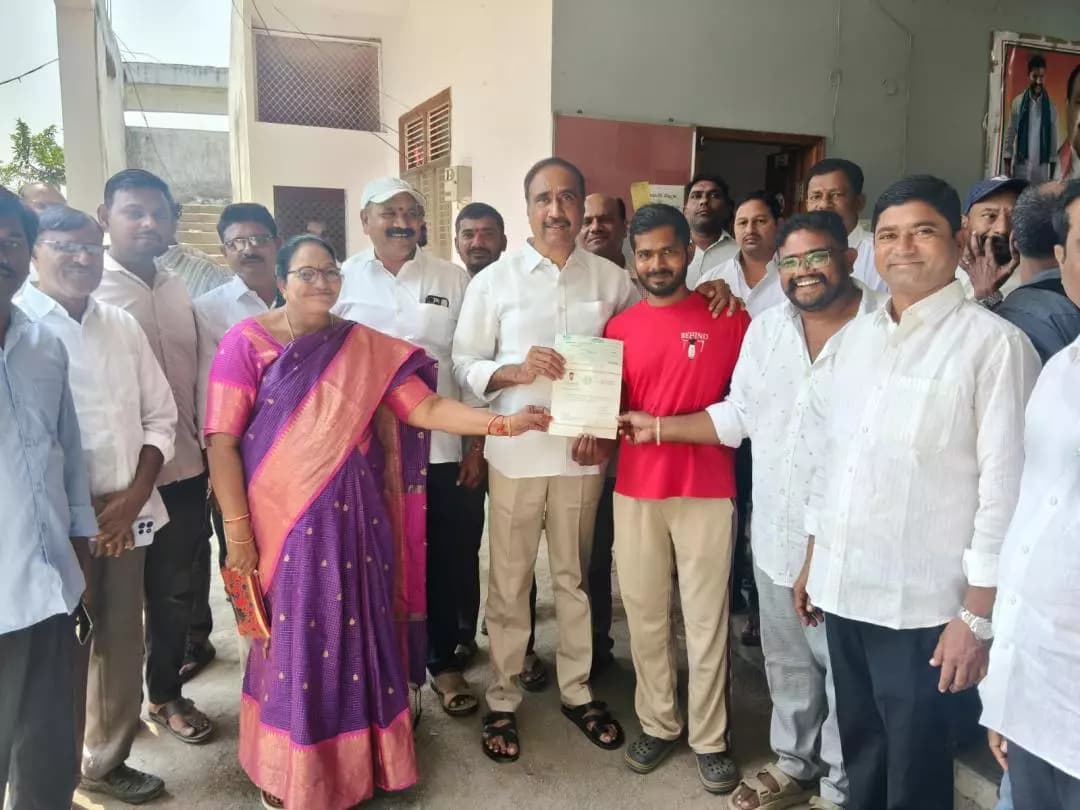 జగిత్యాల: ఇద్దరు లబ్ధిదారులకు సీఎం రిలీఫ్ ఫండ్ చెక్కుల పంపిణీ