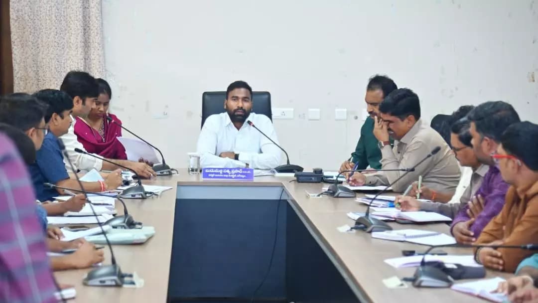 జగిత్యాల: జిల్లాలో పెరగనున్న ఉపాధి హామీ పనులు: కలెక్టర్ బి. సత్యప్రసాద్ కీలక ఆదేశాలు