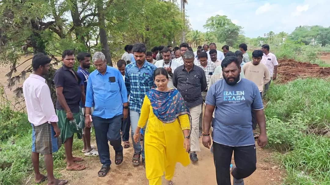 பழனி: முகாமில் புகுந்த மழைநீர் - மாவட்ட ஆட்சியர் நேரில் ஆய்வு!