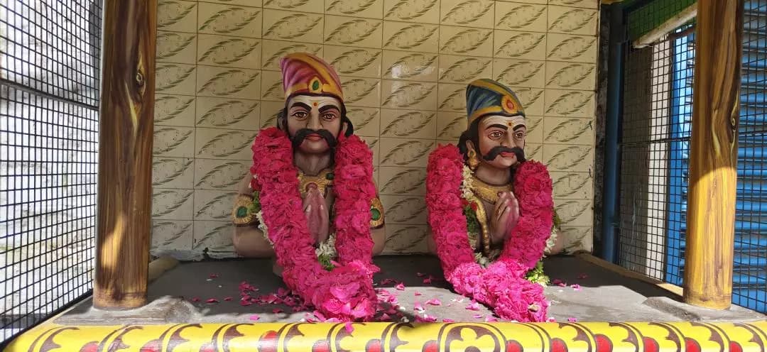மதுரை கிழக்கு: மருது சகோதரர்களின் 225-வது நினைவு நாள்: மதுரையில் செல்லூர் ராஜு மரியாதை