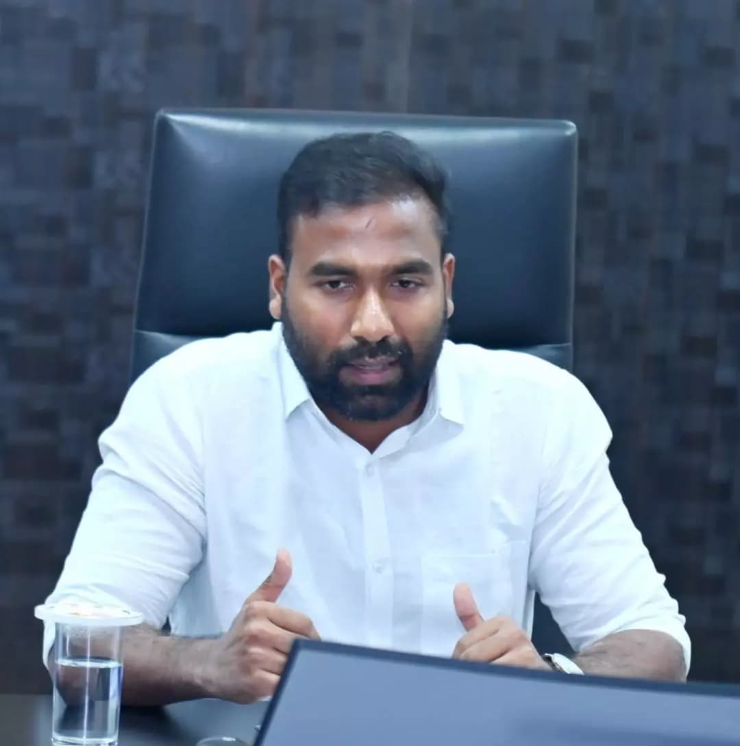 జగిత్యాల: భూముల రీ సర్వేను వేగవంతం చేయండి: అధికారులకు లోకేశ్ కుమార్ ఆదేశాలు