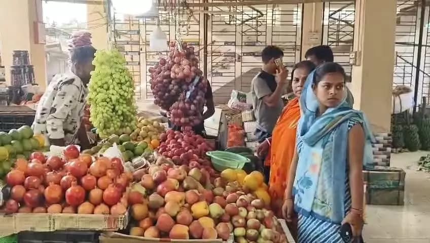 কুমারঘাট: কোজাগরী লক্ষ্মীপুজোর আগেই পাবিয়াছড়ায় মূর্তি ও বাজার অবস্থায় উদ্বেগ