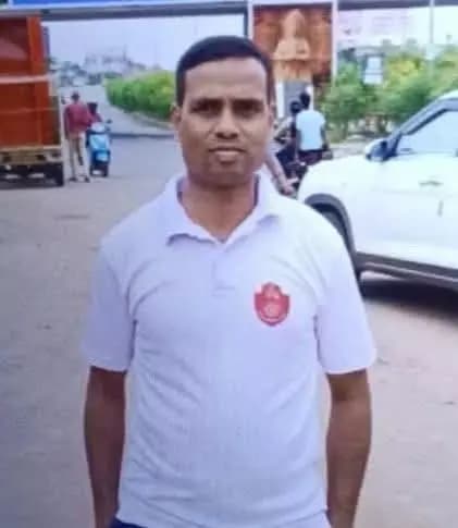 କଟକ ପୌରାଞ୍ଚଳ: କଟକ: ରେଳ ଧାରଣାରୁ ଏଏସଆଇ ଜିତେନ୍ଦ୍ର ସମାନ୍ତରାୟଙ୍କ ମୃତଦେହ ଉଦ୍ଧାର