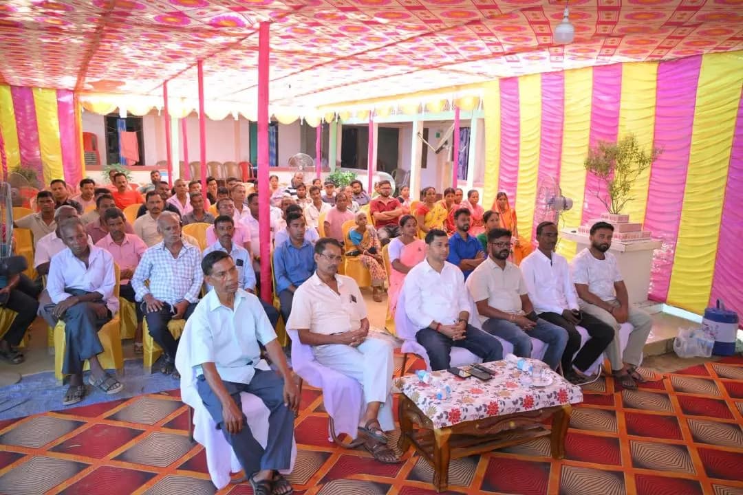 কুমারঘাট: মন কি বাত ১৩৯ তম পর্বে ফটিকরার বিলাসপুর ৪ নম্বর বুথে মন্ত্রী সুধাংশু দাসের উপস্থিতি