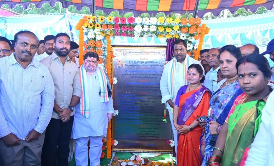 ధర్మపురి: ధర్మపురి బస్ స్టేషన్ ఆధునీకరణ: 2.57 కోట్లతో అభివృద్ధి పనులకు శంకుస్థాపన
