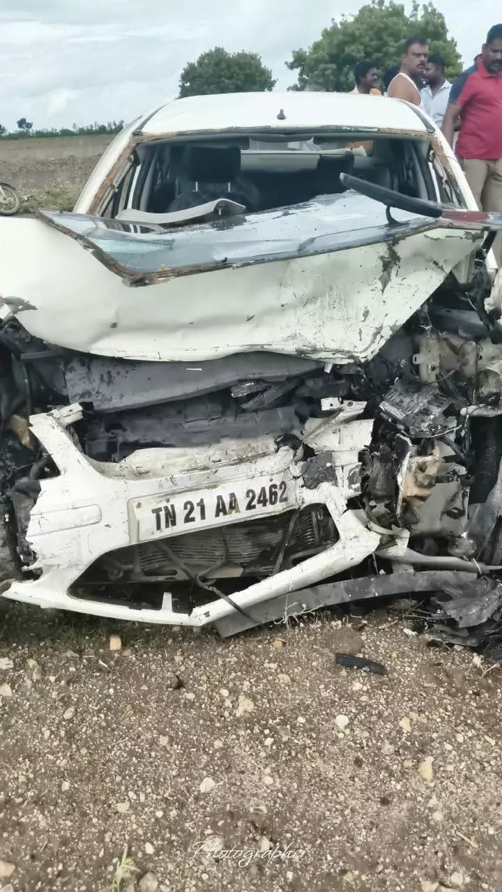 கோவில்பட்டி: கோவில்பட்டி அருகே பயங்கர கார் விபத்து: கணவன், மனைவி உயிரிழப்பு