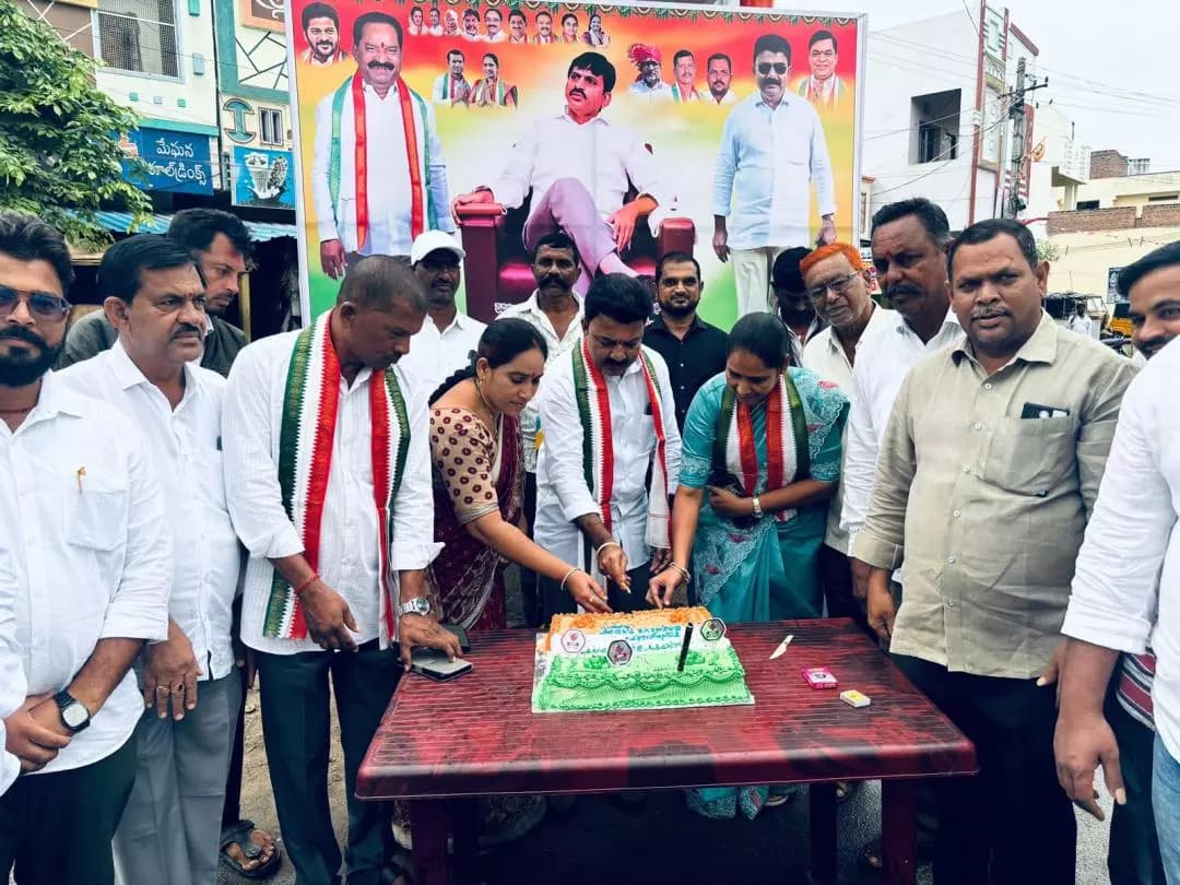 గార్ల: గార్లలో ఘనంగా మంత్రి పొంగులేటి శ్రీనివాసరెడ్డి గారి జన్మదిన వేడుకలు