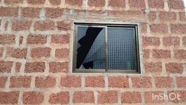 गुहागर: वडदमध्ये घराची काच फोडुन बिबट्या झाला फरार; भीतीचे वातावरण