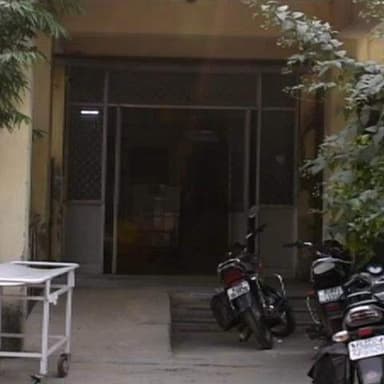 थानागाजी: लाएडा का गुवाडा के समीप तेज गति से आ रही पिकअप ने दो बाइक सवारों को मारी टक्कर, चार घायल, दो को अलवर रेफर किया गया