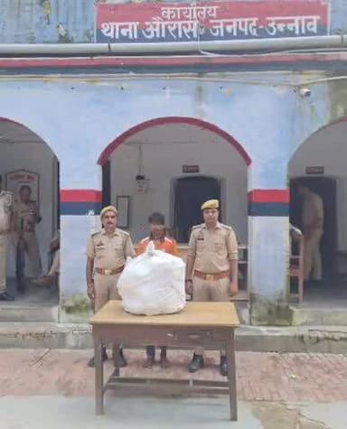 हसनगंज: थाना औरास पुलिस ने नन्दौली पुलिया से चोरी के सामान के साथ वांछित अभियुक्त को गिरफ्तार कर भेजा जेल