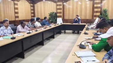 ଝାରସୁଗୁଡା: ଜିଲ୍ଲା କାର୍ଯ୍ୟାଳୟରେ ଜିଲ୍ଲାପାଳଙ୍କ ଅଧ୍ୟକ୍ଷତାରେ ବୃହତ ପାଇପ୍ ଜଳ ଯୋଗାଣ ଯୋଜନା ସମ୍ପର୍କରେ ଏକ ସମନ୍ୱୟ ସମୀକ୍ଷା ବୈଠକ ଅନୁଷ୍ଠିତ