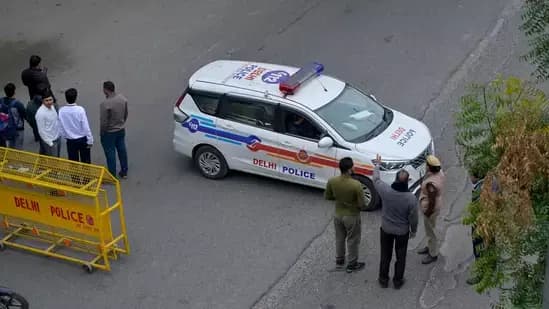 दिल्ली के पीतमपुरा में चाकू हमला, नाबालिग की मौत, पुलिस जांच में जुटी