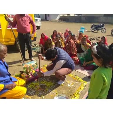 राघोगढ़: साडा कॉलोनी में 24 कुंडीय गायत्री महायज्ञ के लिए नगर पालिका अध्यक्ष ने किया भूमि पूजन #नगर_पालिका_अध्यक्ष