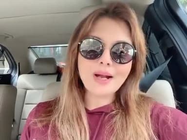 दुर्ग: #lucknow #mekeup #seminar #workshop #deepshikhanagpal #orphanage