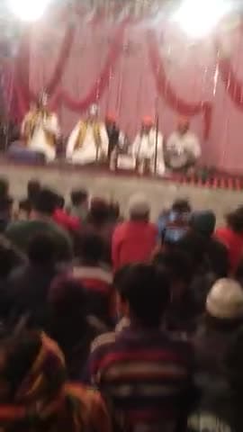 पीलीभीत: #अमरिया के पास ग्राम उदयपुर में हज़रत पाँच पीर बाबा का उर्स मनाया जा रहा है  पीलीभीत