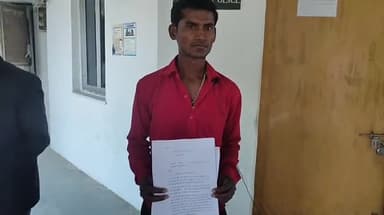 हुज़ूर: रीवा घर में चोरों ने बोला धावा निर्माणधीन घर के पिलर के लोहा सरिया किये पार पीड़ित पहुचा sp ऑफिस लगाई इंसाफ की गुहार।#एसपी #ऑफिस में #लगाई #गुहार
