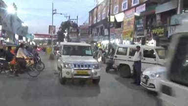 मनगवां: रीवा आईजी चंचल शेखर, एसपी आबिद खान, एएसपी शिवकुमार वर्मा सीएसपी शिवेंद्र सिंह शहर में लगाए गए फिक्स प्वाइंट पर रख रहे नजर ।#आईजी #चंचल #शेखर