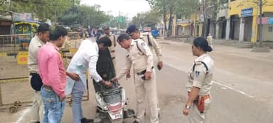 मनगवां: रीवा जोन आईजी के निर्देशन पर होली के त्योहार के मद्देनजर सुरक्षा व्यवस्था में जिले के चप्पे चप्पे में तैनात रीवा पुलिस ।#पुलिस #बल #तैनात