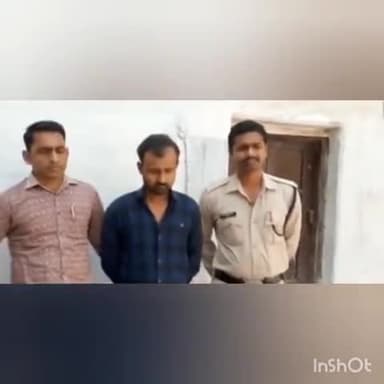 हुज़ूर: रीवा अंमहिया पुलिस ने कट्टा व कारतूस के साथ आरोपी को किया गिरफ्तार आरोपी ने एक युवक की कनपटी पर कट्टा अड़ा दिया था । #कट्टा व #कारतूस #आरोपी #गिरफ्तार