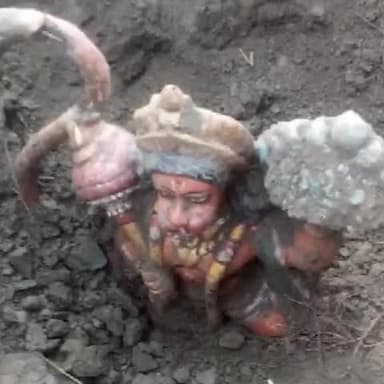जमुई: yah Jamui jila mein ghatna hua hai Bajrangbali Dharti ke se nikla hai
#roshan ji