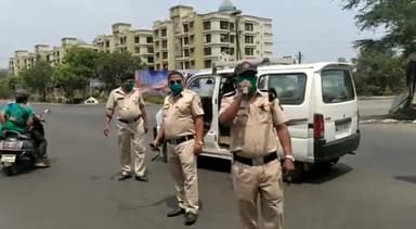पनागर: Desh ke liye geet ga kr di police walo ne logo ko ghar me rehne ko salah... Sabhi ne ki tarif #coronawa  #janta_curfew