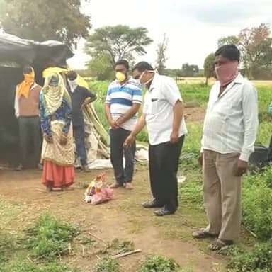 बड़ी सादड़ी: बोहेड़ा कस्बे में लॉकडाउन को लेकर सरपंच व भाजपा जिलाध्यक्ष ने गरीबों को वितरित की राशन सामग्री #बीजेपी #ज़िला_अध्यक्ष
