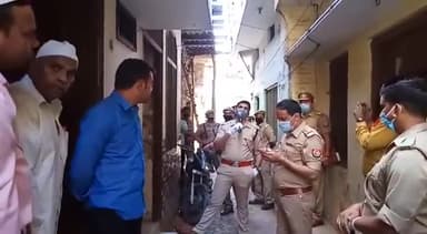 मुज़फ्फरनगर: #mzn पुलिस को देखकर छिपने वाले तथा पुलिस के जाने पर फिर बाहर घुमने वाले सचेत हो जाए जनपदवासियों को सूचित किया जाता ह