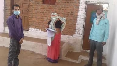 गुना: आंगनवाड़ी कार्यकर्ता लोगों से कोरोना से संबंधित जानकारी के लिए किया गया डोर टू डोर सर्वे #coronavirusalert
