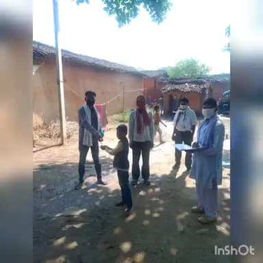 केतार: मध्य विद्यालय मुकुंदपुर के शिक्षकों ने छात्रों के बीच सुखाड़ की राशि का किया वितरण #सूखा #सहायता_राशि