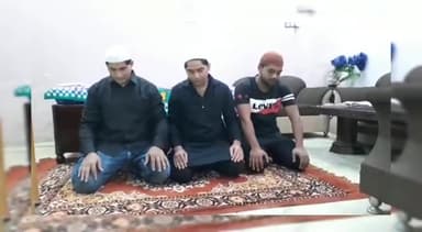 संभल: मुक़दस माहे रमजान के पहले जुम्मे पर लोगों ने घरों में की नमाज अदा, कोरोना के खात्मे के लिए की दुआ #कोरोना #जुम्मा