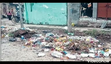 देवबंद: देवबंद में वेतन व बोनस ना मिलने से क्षुब्ध सफाई कर्मियों ने की हड़ताल, फैली गंदगी #हडताल