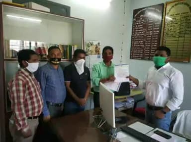 दंतेवाड़ा: शिक्षकों के लिए 50 लाख का बीमा कराने की मांग को लेकर शिक्षक संघ ने सीएम के नाम SDM को सौंपा ज्ञापन #कोरोना #शिक्षक_संघ