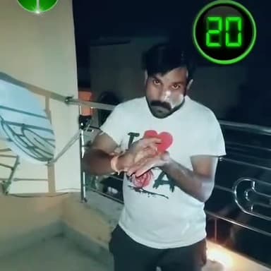 हुज़ूर: #handwashchalenge 
कोरोना से बचना है तो सबको हर 1 घंटे में 20 सेकंड तक हाथ धोते रहना है, मास्क लगाना है, और दूरी बनाए