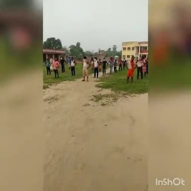 विद्यापति नगर: विद्यापतिं नगर के क्वारंटाइन सेंटर पर प्रवासी मजदूरों को कराया जा रहा है योग #क्वारंटाइन_सेंटर