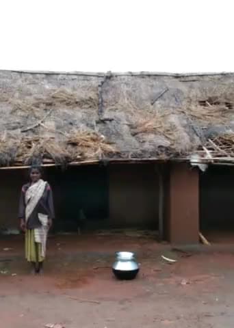 पोटका: रंगामाटिया गांव के अम्फान पीड़ितों ने CO से मुआवजे की मांग को लेकर सौंपा ज्ञापन #अम्फान #सीओ